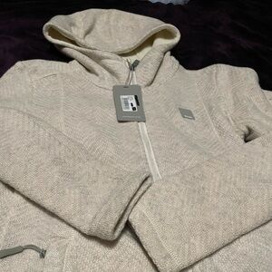 05BW.- Bench Dearby Jacket. Size Small.